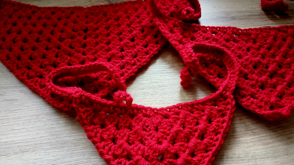 Rode hondenbandana, handgemaakte puppyhalsband, gehaakte kleding voor huisdieren, maat XS-L