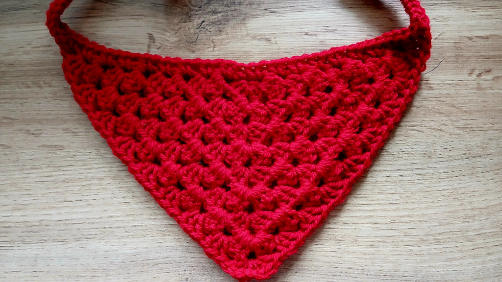 Rode hondenbandana, handgemaakte puppyhalsband, gehaakte kleding voor huisdieren, maat XS-L