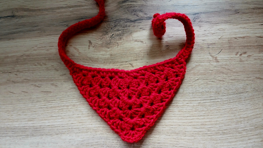 Rode hondenbandana, handgemaakte puppyhalsband, gehaakte kleding voor huisdieren, maat XS-L