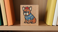 Miniatuurschilderij van een Franse bulldog – Gegraveerde en handgeschilderde houten tegel