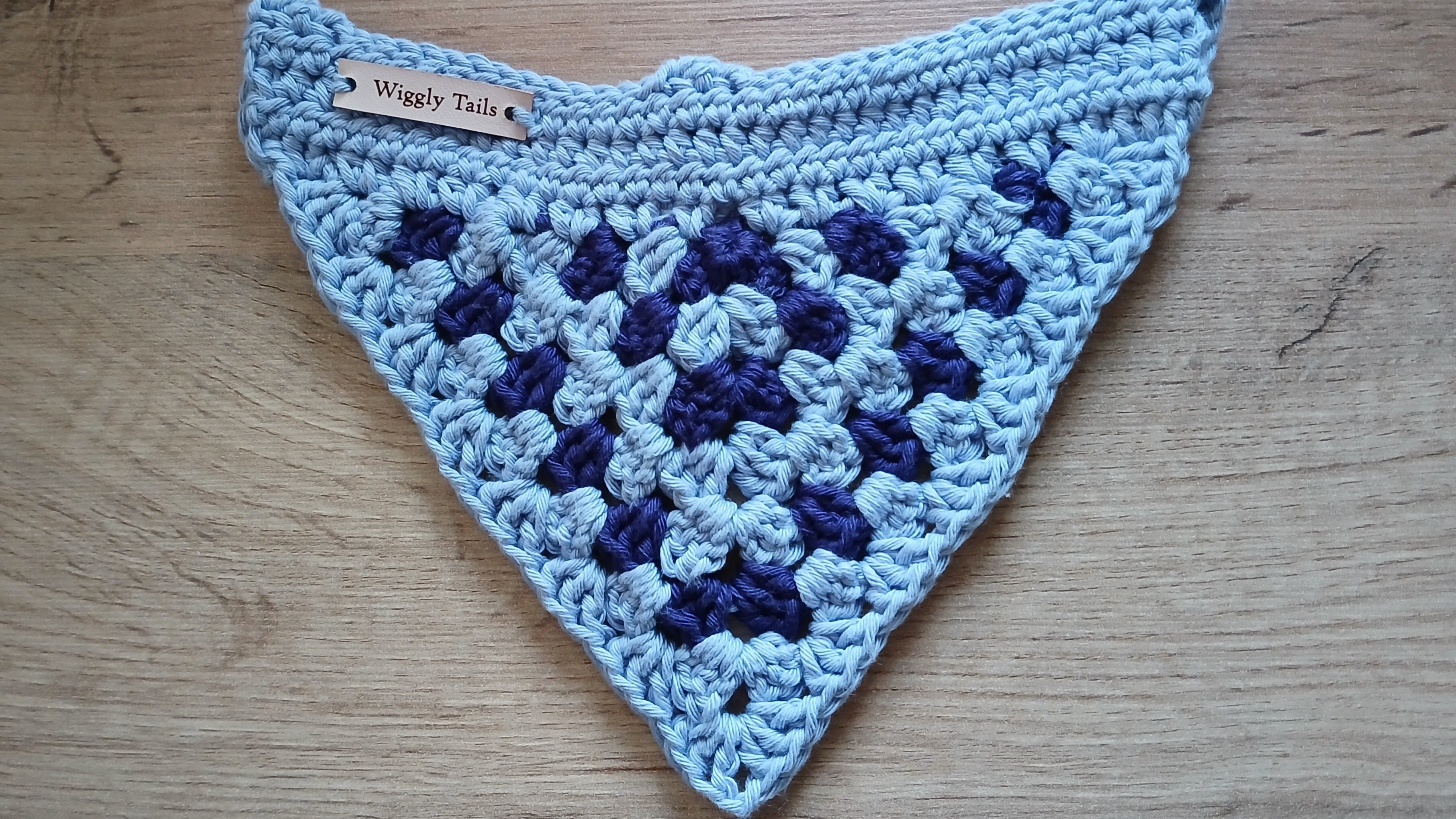 Kleine hondenbandana, gehaakte hondensjaal, katoenen bandana die over de halsband geschoven kan worden - lavendel en donkerblauw