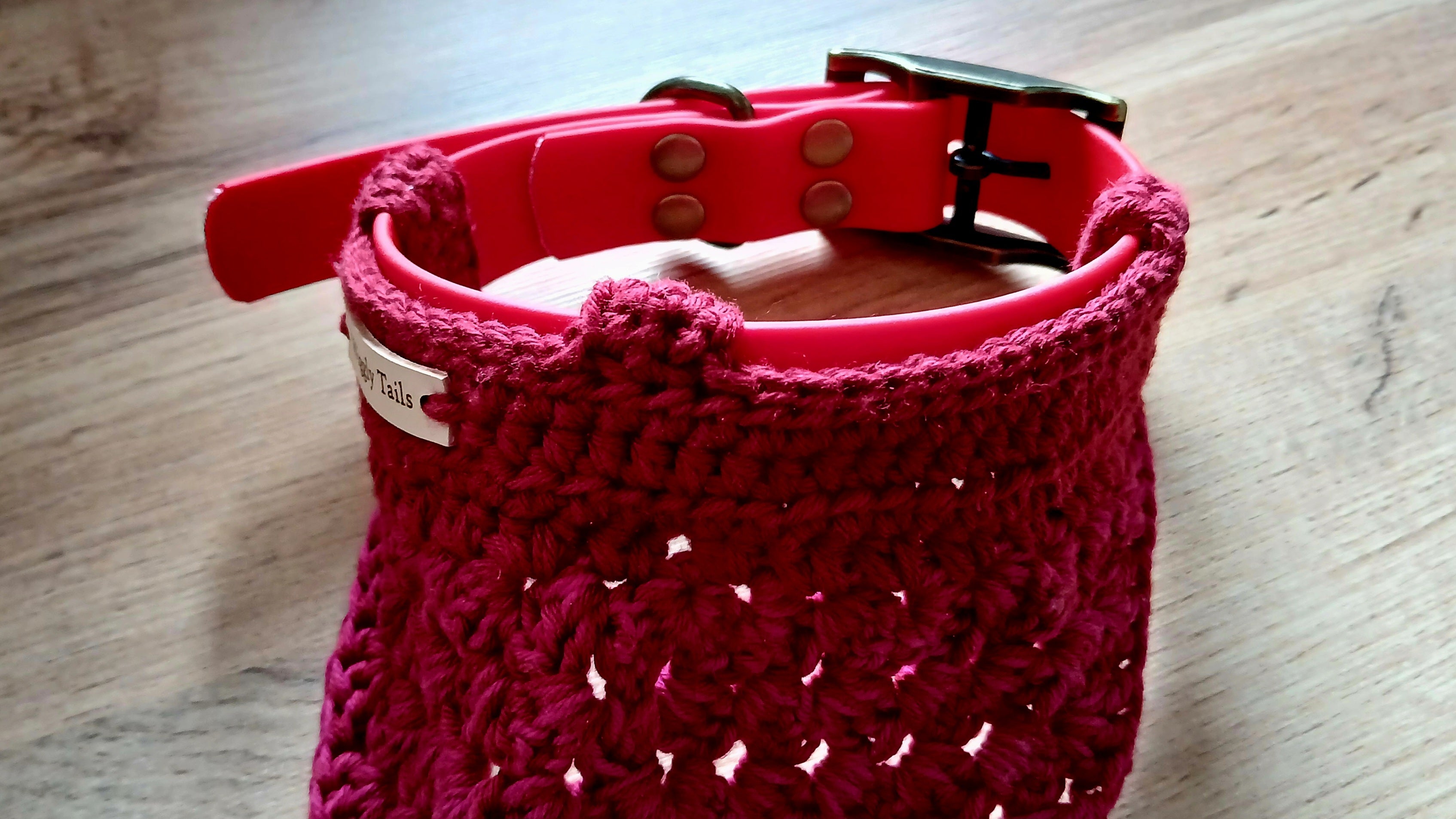 Kleine rode hondenbandana, gehaakte hondensjaal, katoenen bandana om over de halsband te schuiven