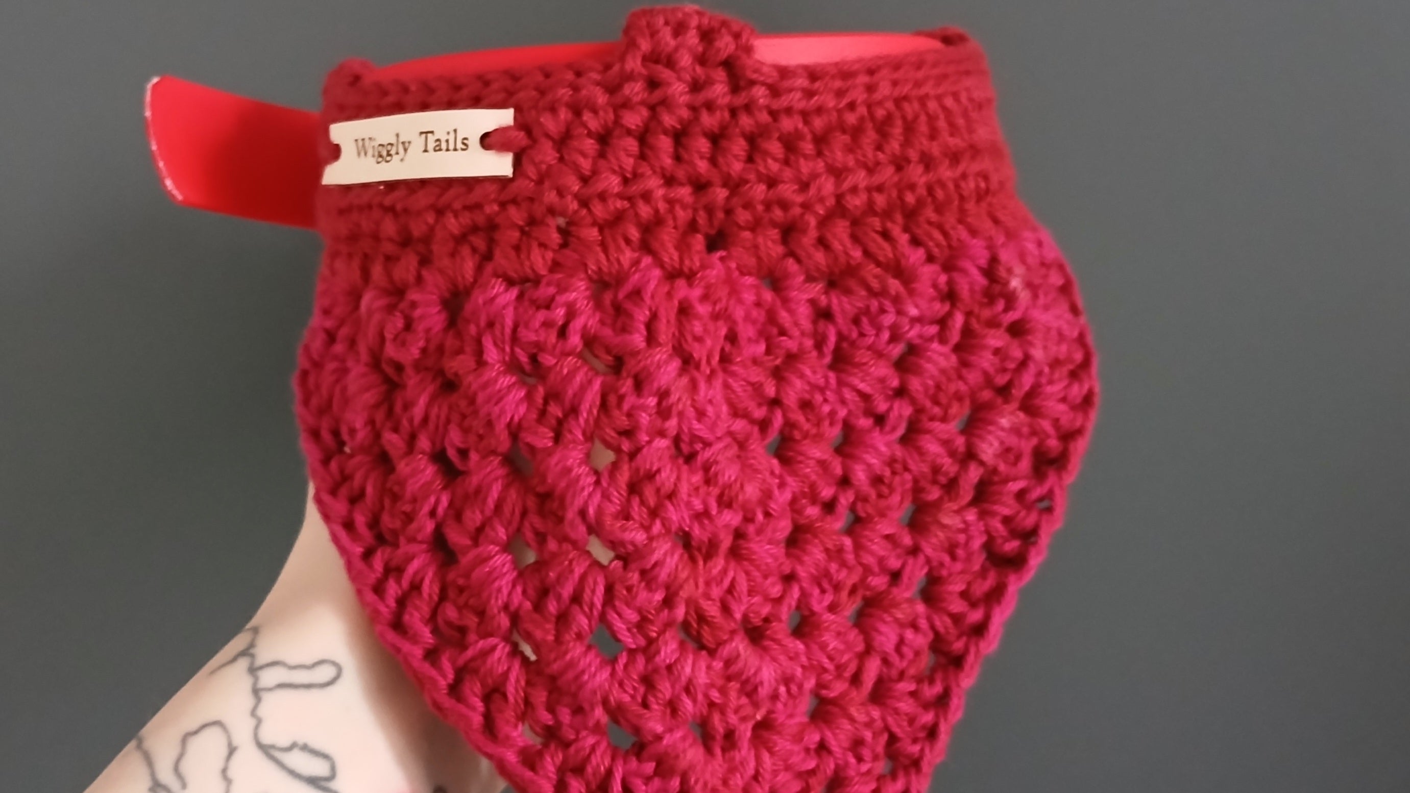 Kleine rode hondenbandana, gehaakte hondensjaal, katoenen bandana om over de halsband te schuiven