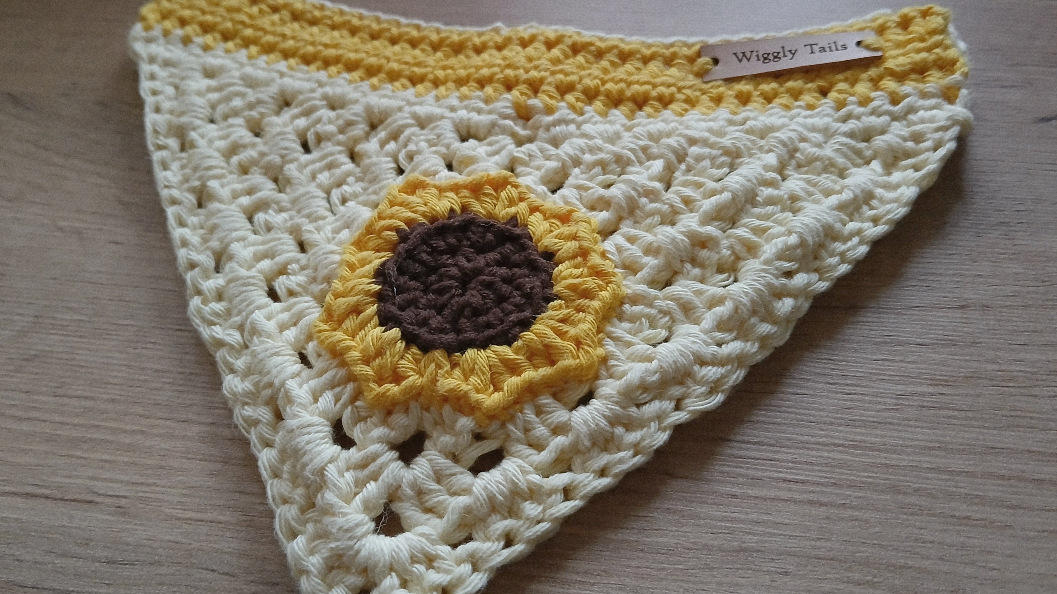 Kleine hondenbandana, gehaakte hondensjaal, om over de halsband te schuiven, 100% katoenen bandana - Zonnebloem