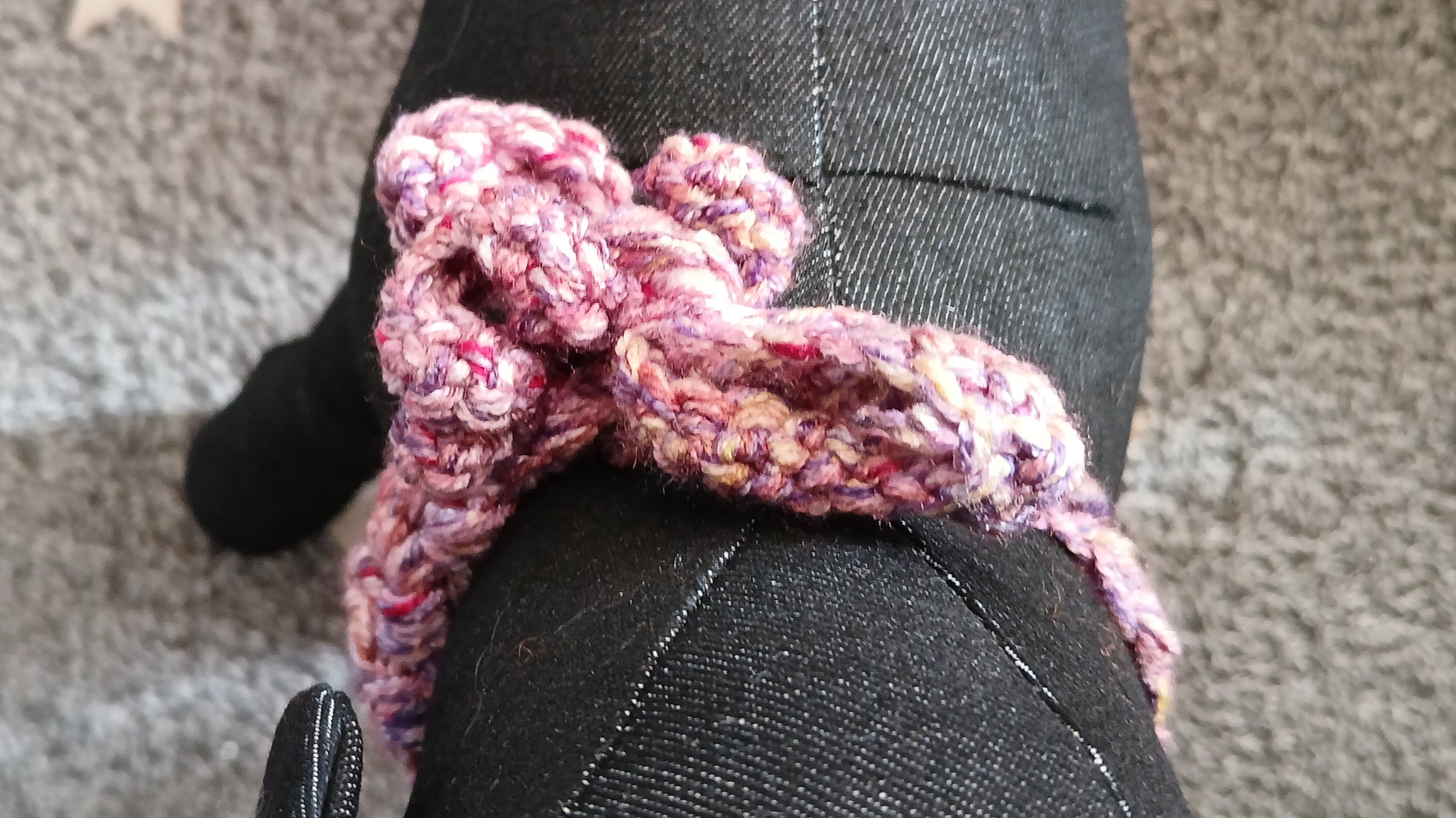 Gehaakte hondenbandana in gemêleerd pruimkleur - Maat XS-XL