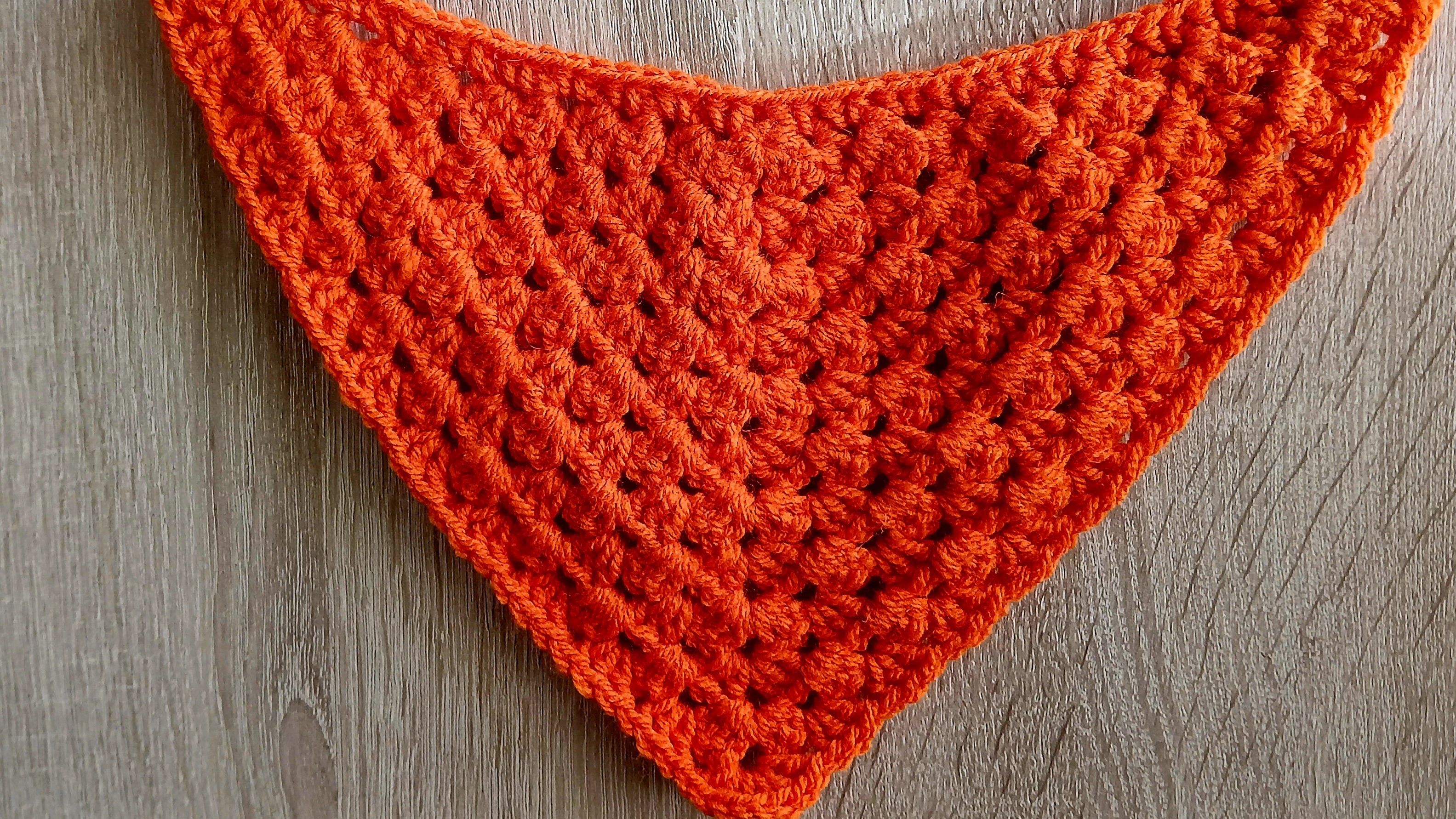 Oranje gehaakte hondenbandana - maat XS-XL - Koningsdag hondenstropdas